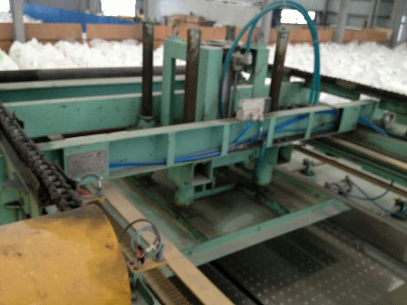 碼垛輸送設(shè)備